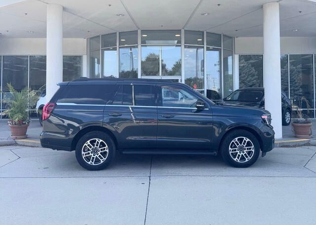 2025 Ford Expedition Active — photo 1 of 27