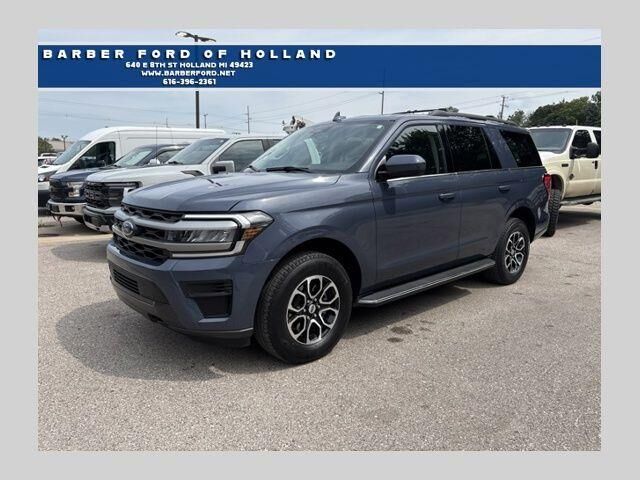 2023 Ford Expedition XLT — photo 1 of 26