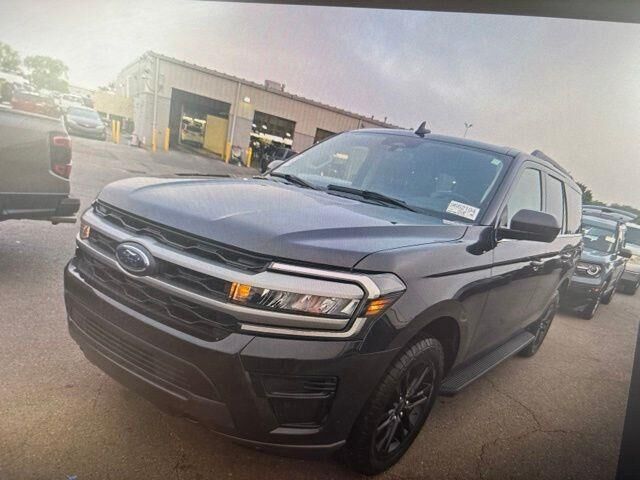 2024 Ford Expedition XLT — photo 1 of 26