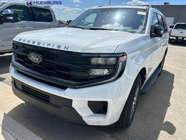 2025 Ford Expedition Active — photo 1 of 34