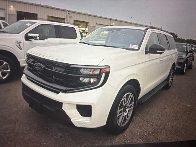 2025 Ford Expedition Active — photo 1 of 26