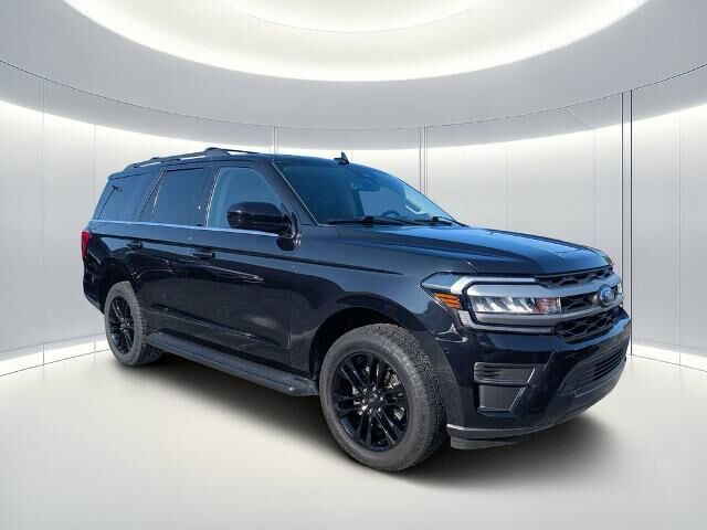 2024 Ford Expedition XLT — photo 1 of 13