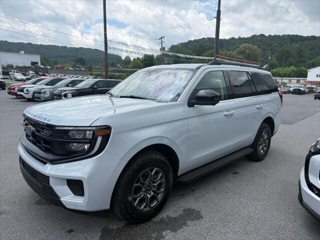 2025 Ford Expedition Active — photo 1 of 26