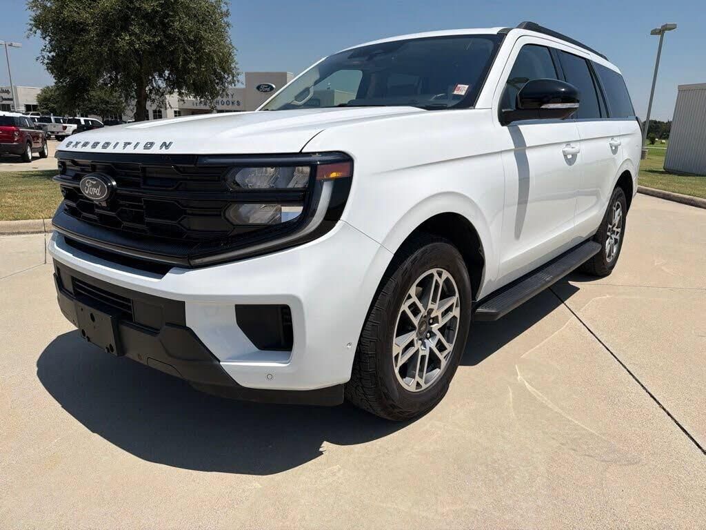2025 Ford Expedition Active — photo 1 of 1