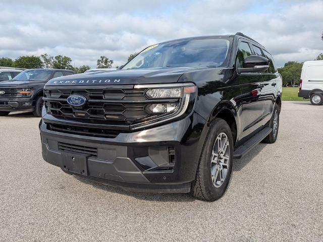 2025 Ford Expedition Active — photo 1 of 26