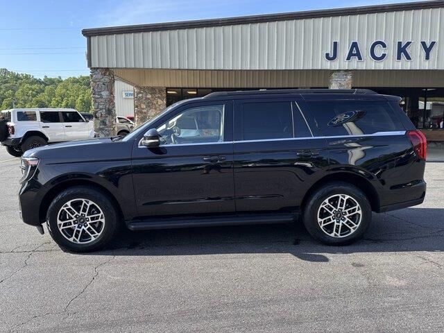 2025 Ford Expedition Active — photo 1 of 26
