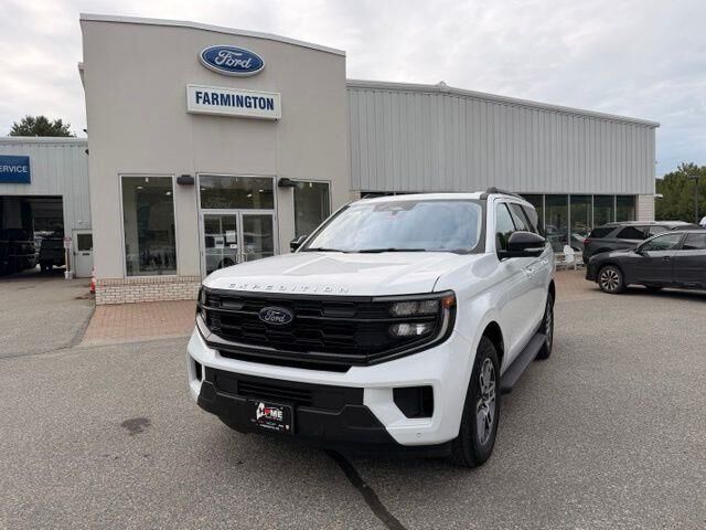 2025 Ford Expedition Active — photo 1 of 13