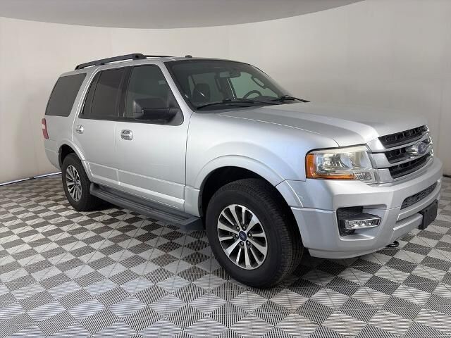2017 Ford Expedition XLT — photo 1 of 26