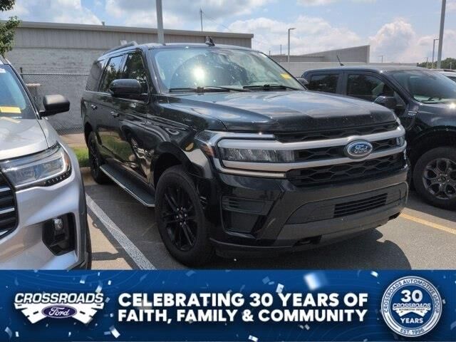 2022 Ford Expedition XLT — photo 1 of 39