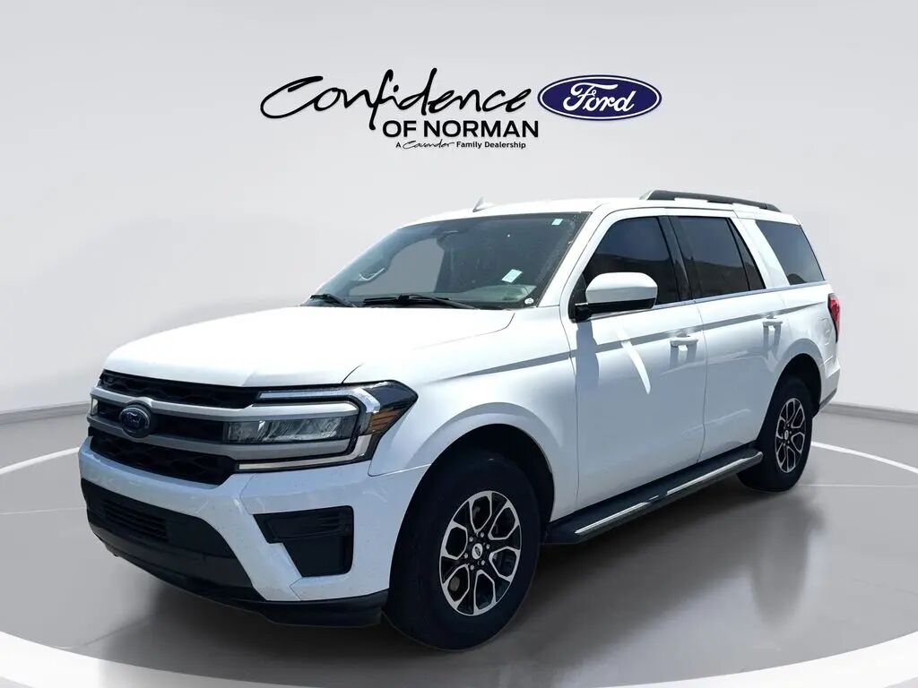 2022 Ford Expedition XLT — photo 1 of 23