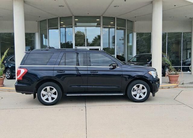 2021 Ford Expedition XLT — photo 1 of 40