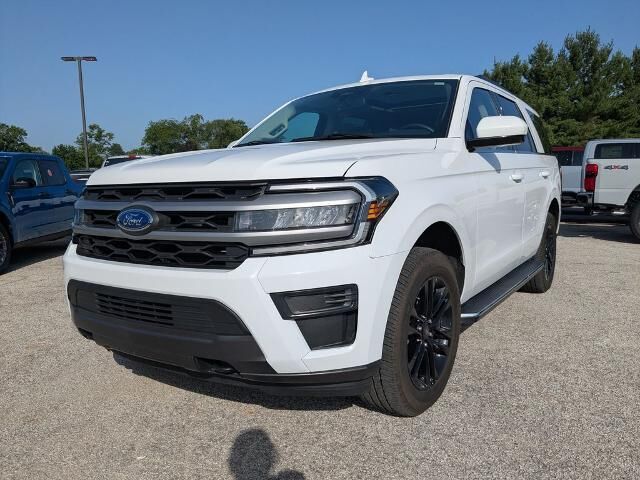 2022 Ford Expedition XLT — photo 1 of 13