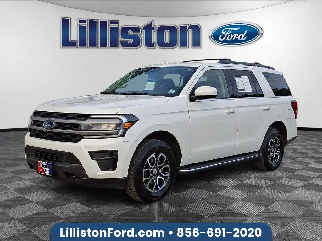 2022 Ford Expedition XLT — photo 1 of 12