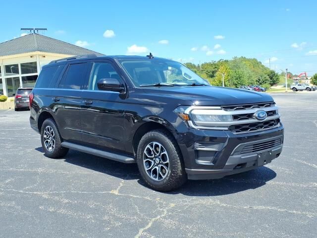 2022 Ford Expedition XLT — photo 1 of 13