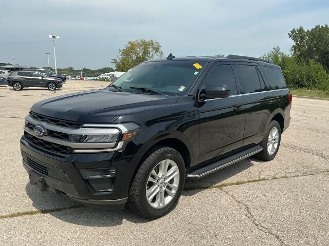 2022 Ford Expedition XLT — photo 1 of 26