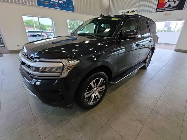 2022 Ford Expedition XLT — photo 1 of 26