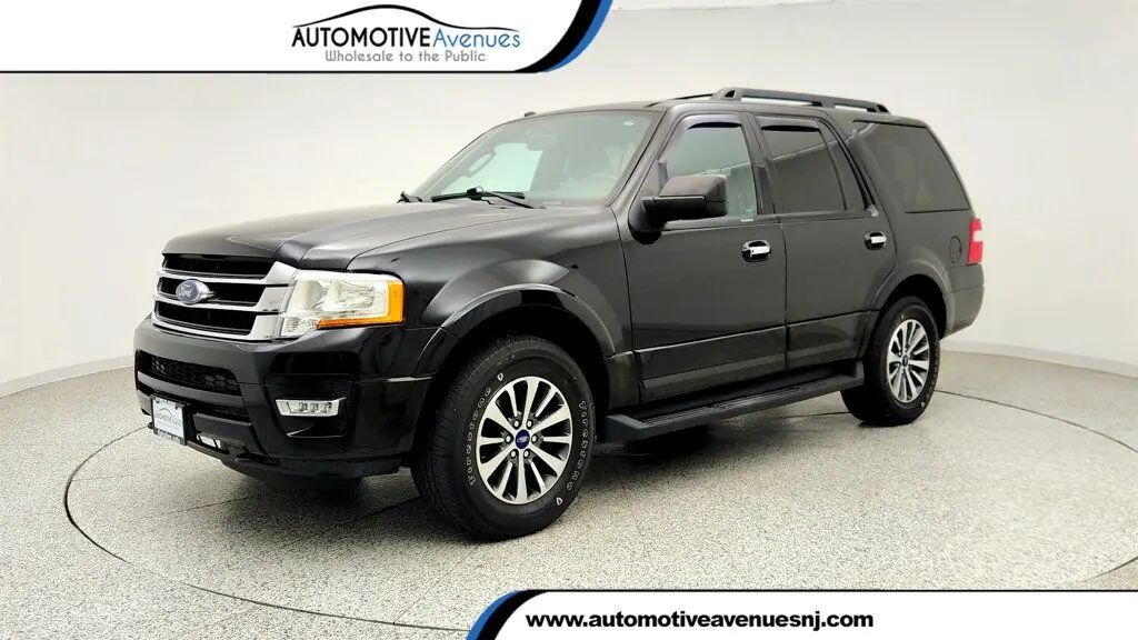 2016 Ford Expedition XLT — photo 1 of 13