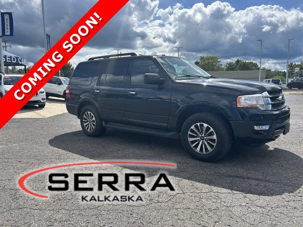 2017 Ford Expedition XLT — photo 1 of 1