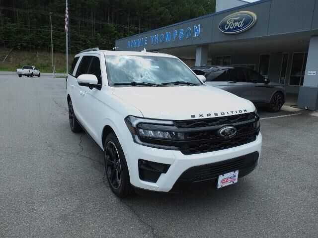 2024 Ford Expedition Limited — photo 1 of 5