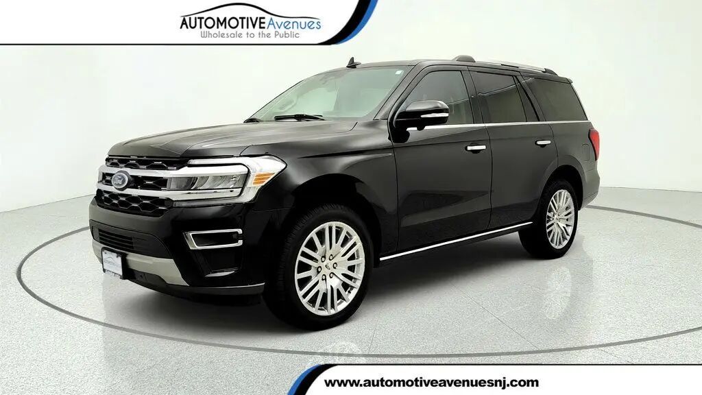2024 Ford Expedition Limited — photo 1 of 13