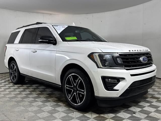 2019 Ford Expedition Limited — photo 1 of 26