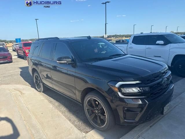 2022 Ford Expedition Limited — photo 1 of 26