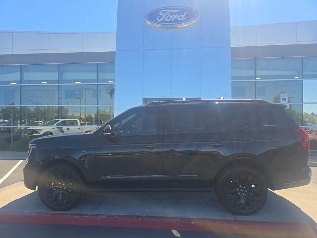 2025 Ford Expedition Platinum — photo 1 of 26
