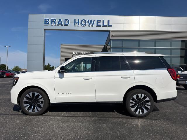 2025 Ford Expedition Platinum — photo 1 of 13