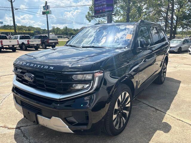 2025 Ford Expedition Platinum — photo 1 of 4