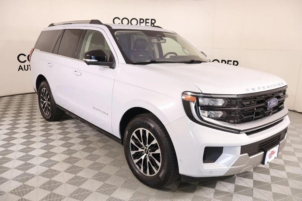 2025 Ford Expedition Platinum — photo 1 of 13