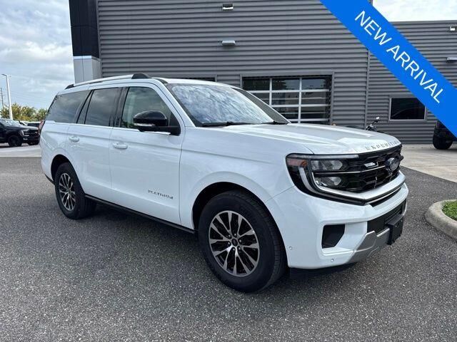 2025 Ford Expedition Platinum — photo 1 of 13