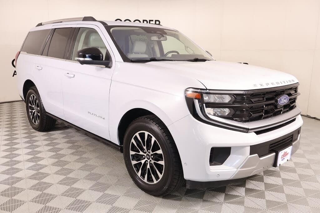 2025 Ford Expedition Platinum — photo 1 of 1