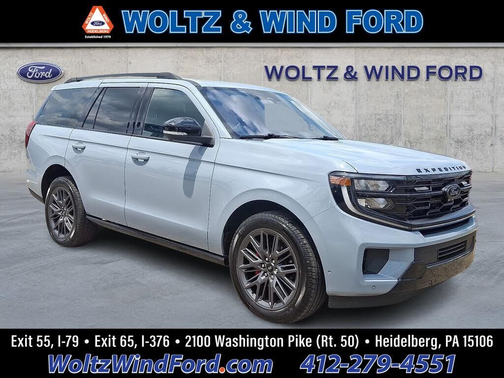 2025 Ford Expedition Platinum — photo 1 of 1