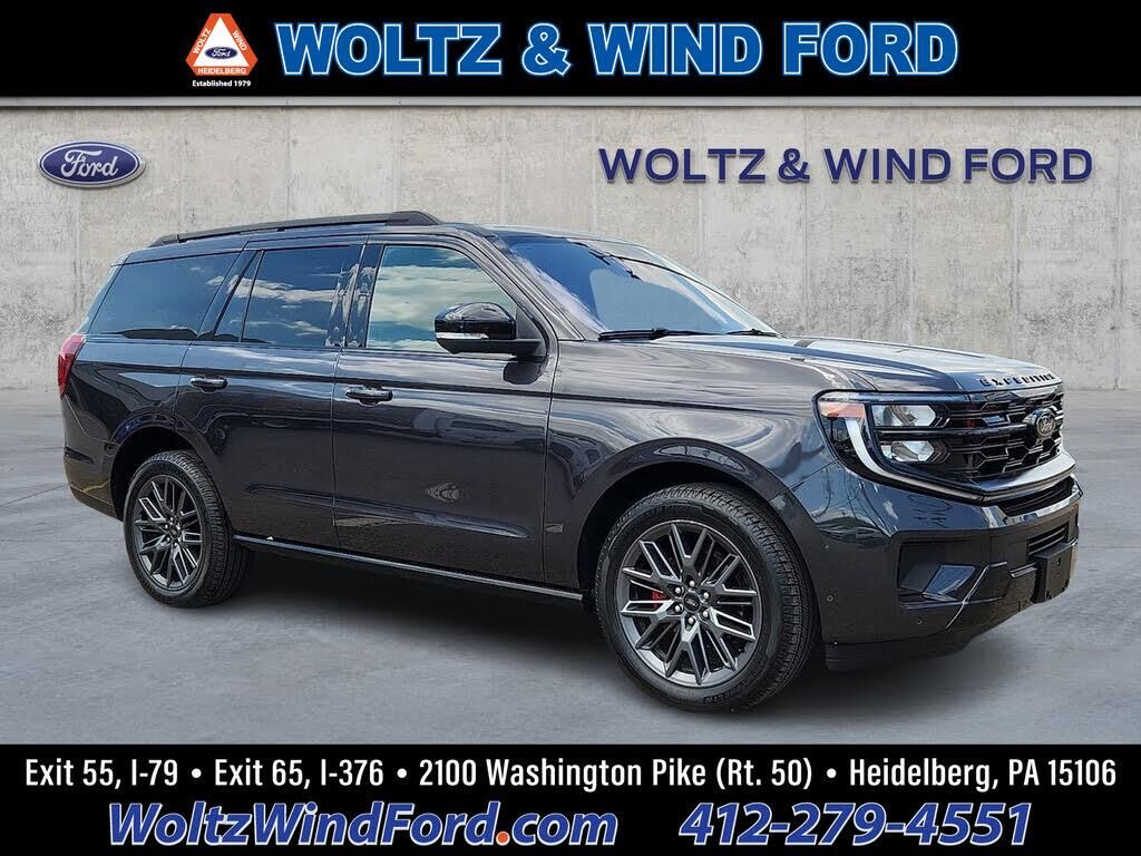 2025 Ford Expedition Platinum — photo 1 of 2