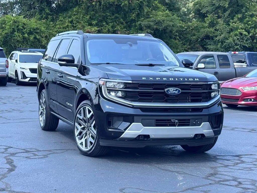 2025 Ford Expedition Platinum — photo 1 of 13