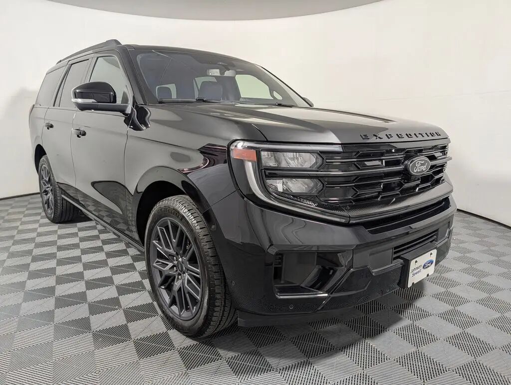 2025 Ford Expedition Platinum — photo 1 of 10