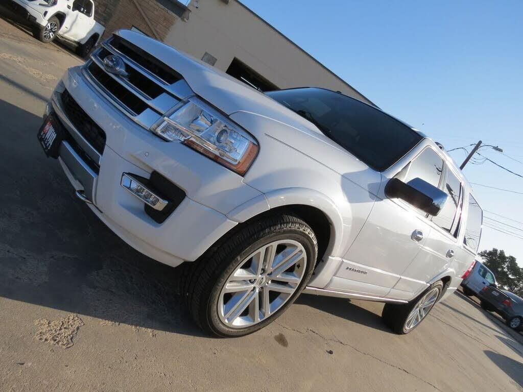 2017 Ford Expedition Platinum — photo 1 of 1