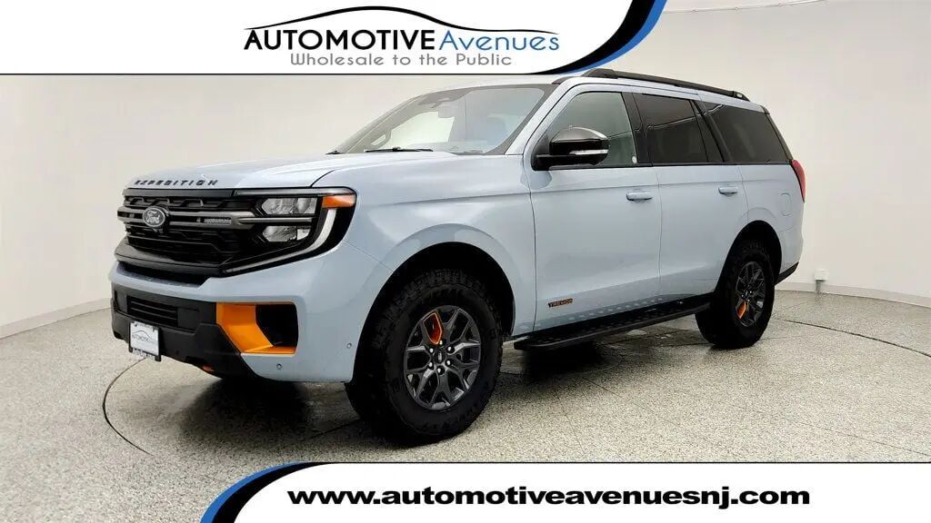2025 Ford Expedition Tremor — photo 1 of 26