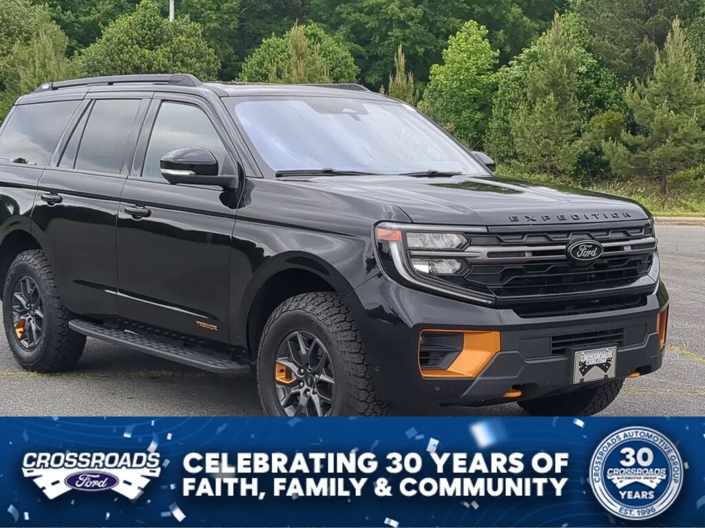 2025 Ford Expedition Tremor — photo 1 of 14