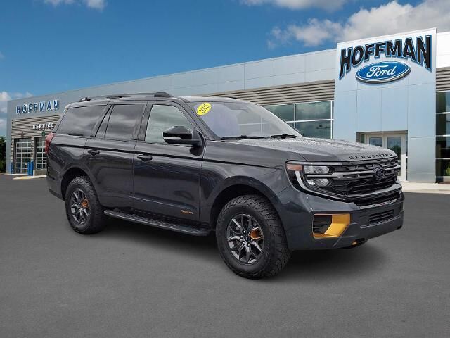 2025 Ford Expedition Tremor — photo 1 of 26