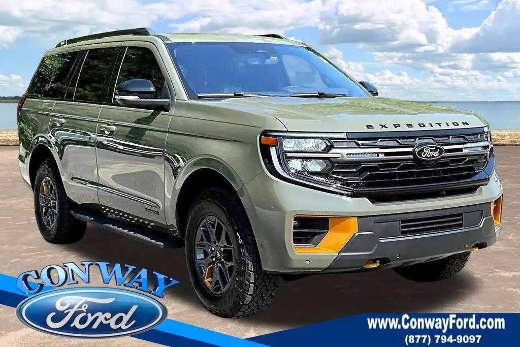 2025 Ford Expedition Tremor — photo 1 of 13
