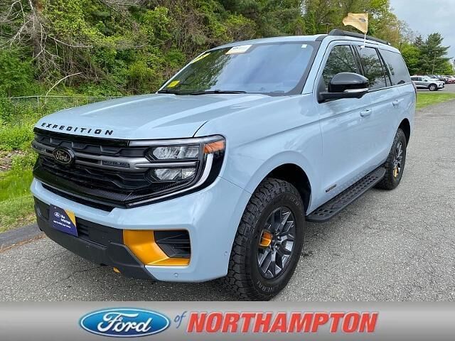 2025 Ford Expedition Tremor — photo 1 of 13