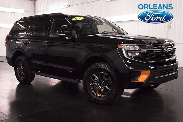 2025 Ford Expedition Tremor — photo 1 of 13