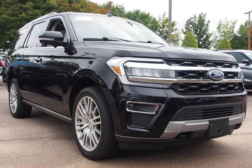 2024 Ford Expedition Limited — photo 1 of 13