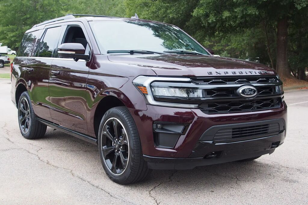 2024 Ford Expedition Limited — photo 1 of 13