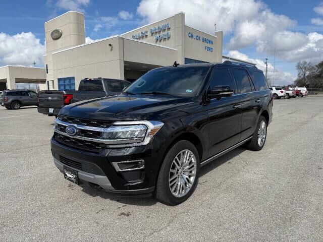 2023 Ford Expedition Limited — photo 1 of 13
