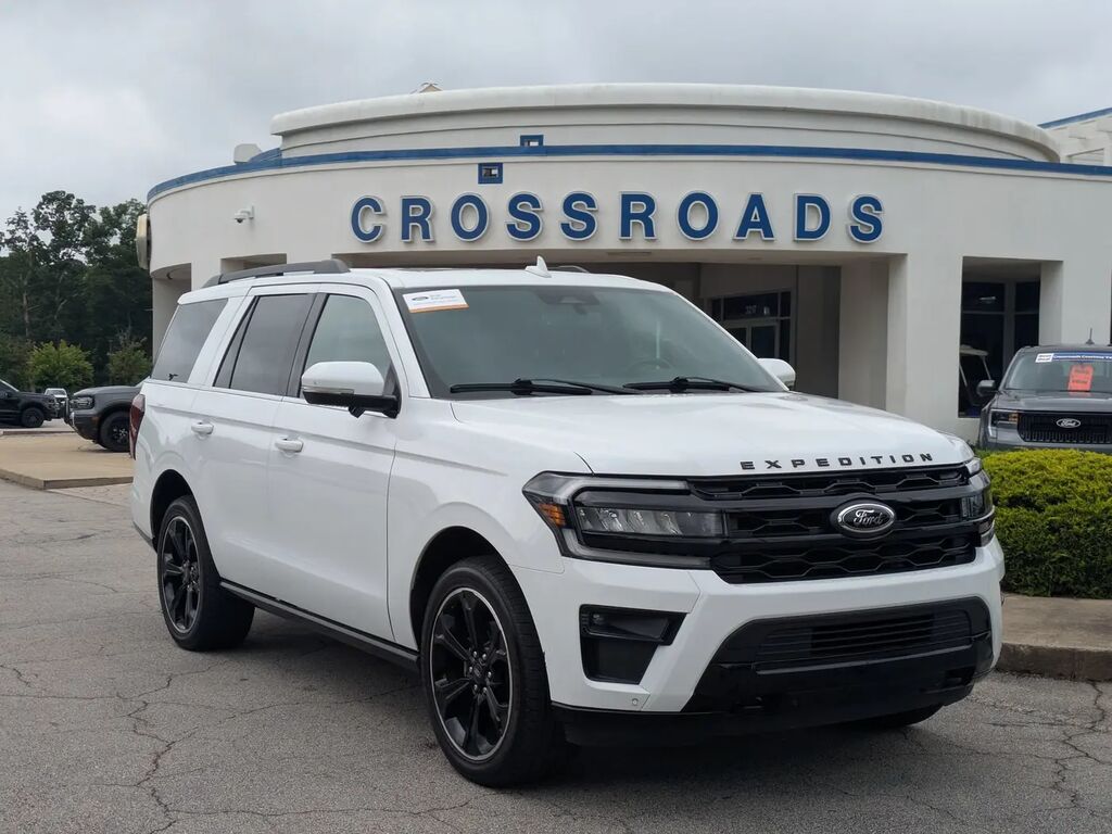 2023 Ford Expedition Limited — photo 1 of 27
