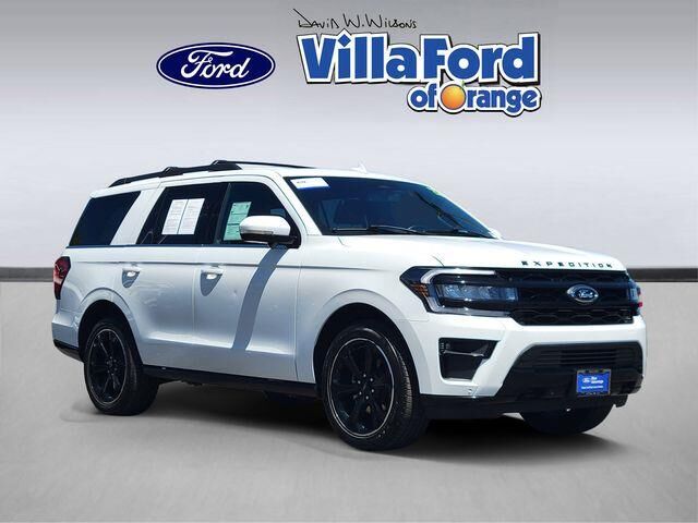 2023 Ford Expedition Limited — photo 1 of 10