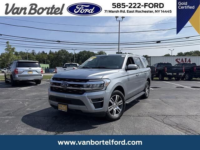 2023 Ford Expedition Limited — photo 1 of 13