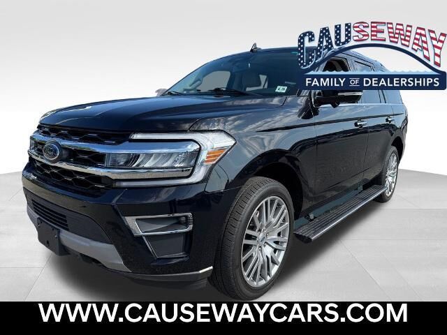 2023 Ford Expedition Limited — photo 1 of 26